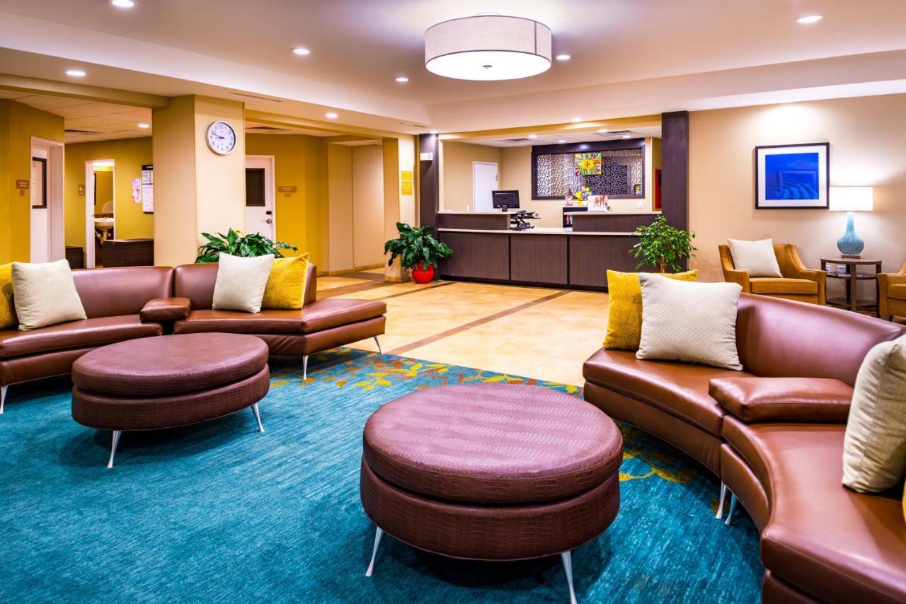 แคนเดิลวู้ด สวีท คาร์ลสแบด Hotel คาร์ลส์แบด ภายนอก รูปภาพ